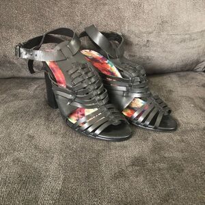 GEORGE NWOT Size 6 Black Strappy, Chunk Heal, Peep Toe Sandal